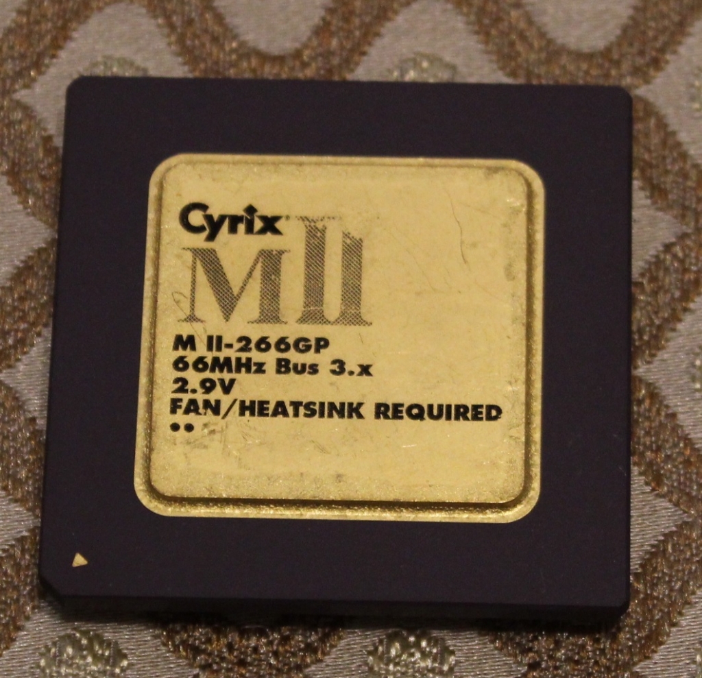 Cyrix MII-266GP [round corners]